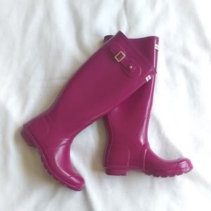 HUNTER + Tall Gloss Rain Boots
